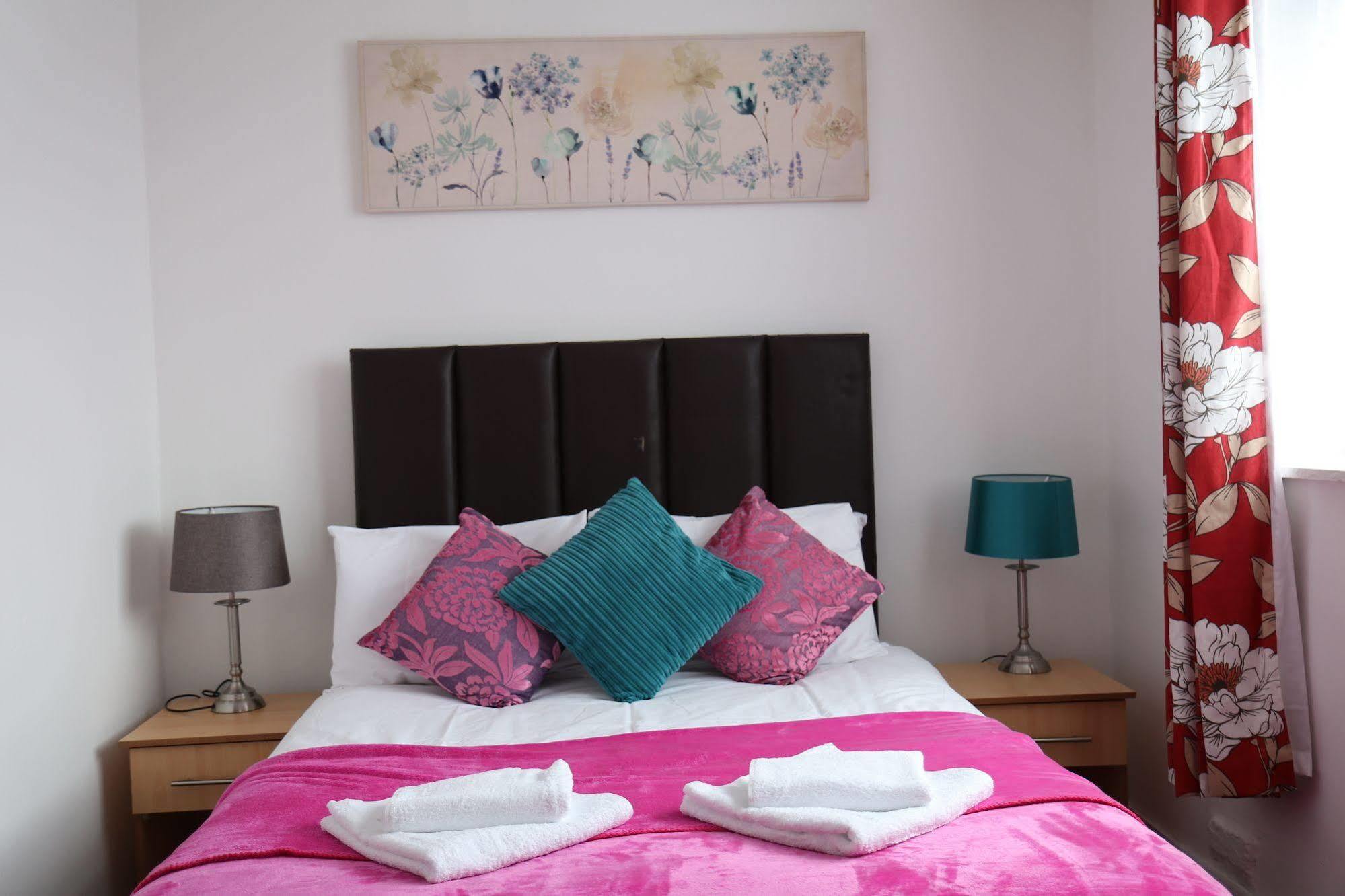 Metro House Star 2*