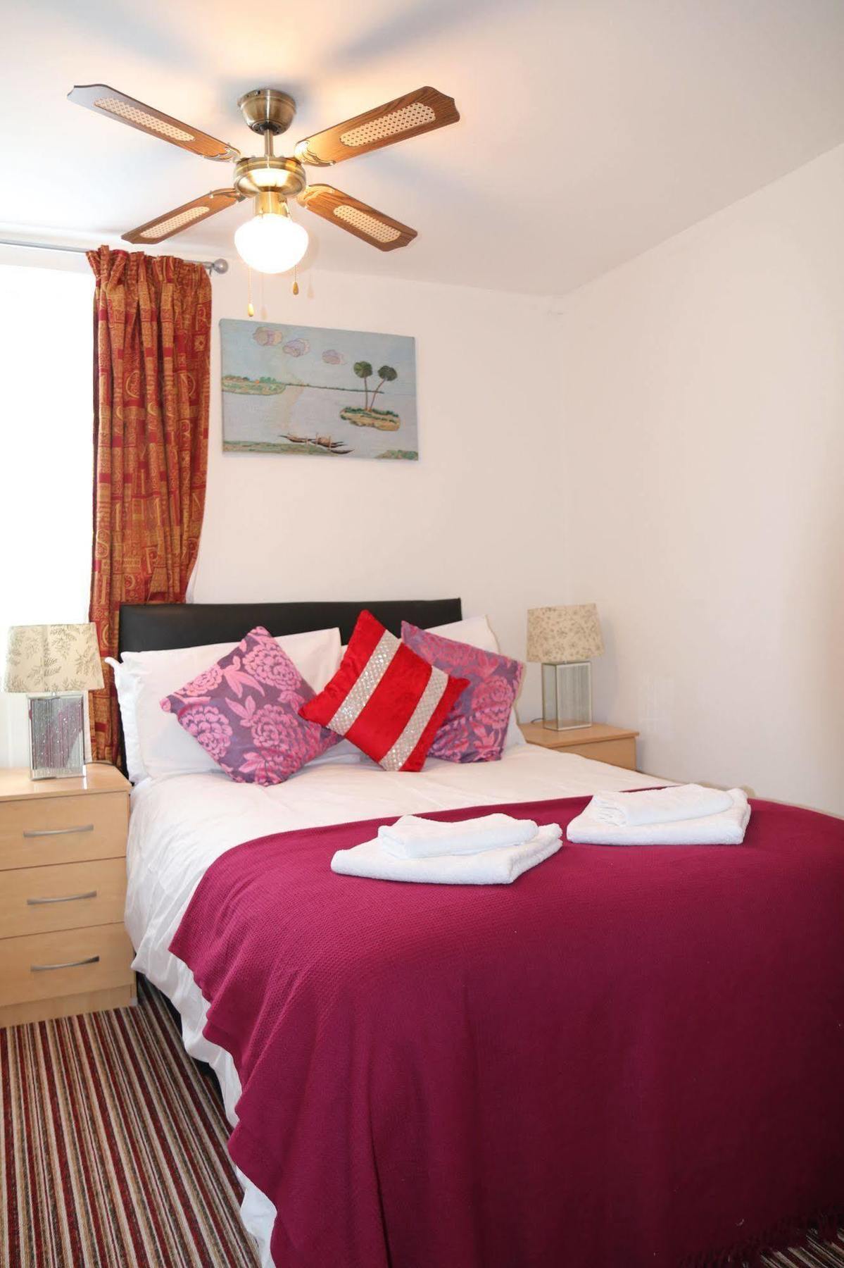 Metro House Star Hotel London