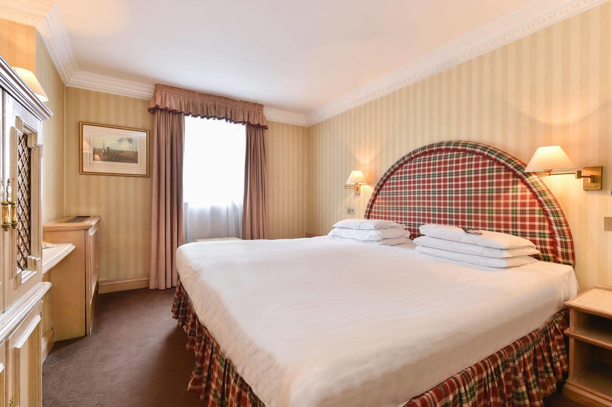 Hotel Park Lane Mews 4*