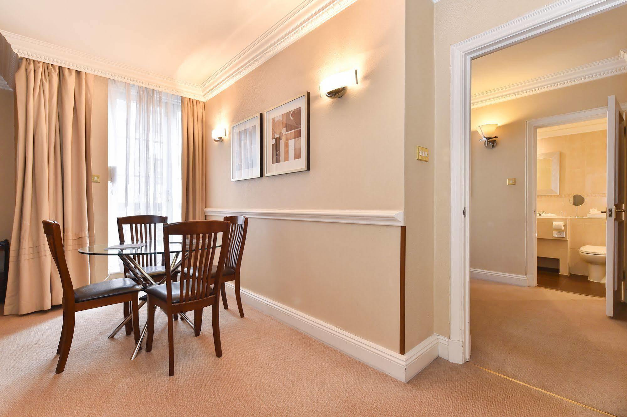 Park Lane Mews Hotel