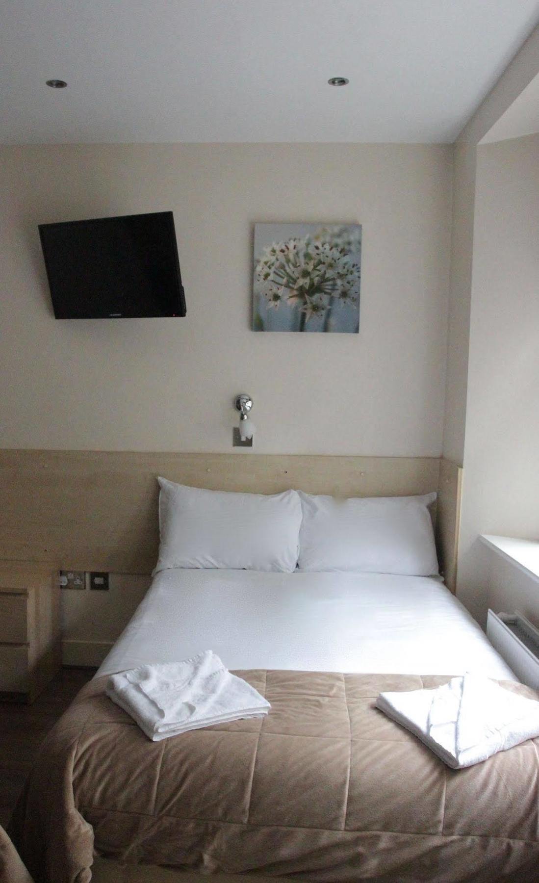 Tony's House Hotell 2*