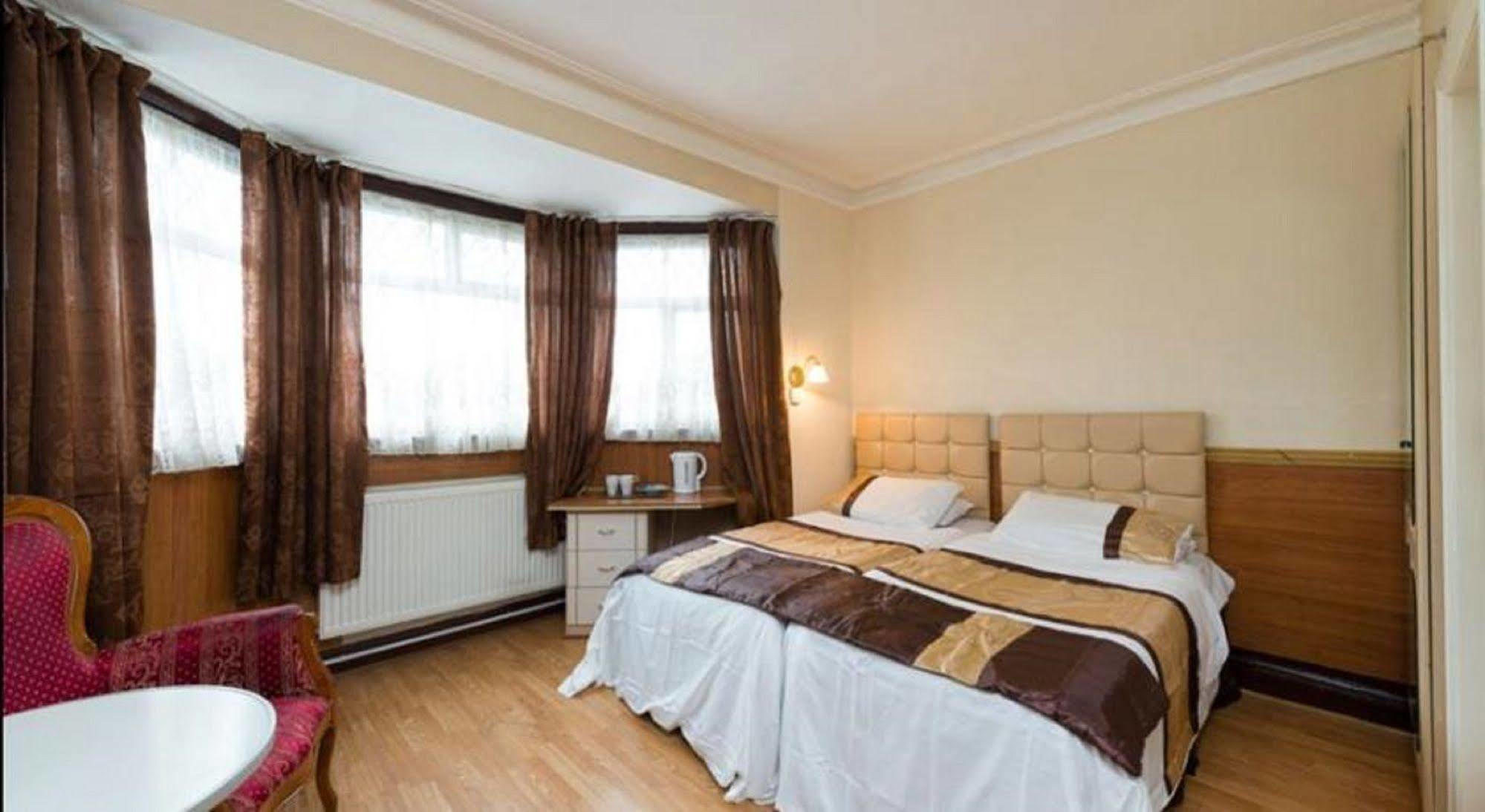 Bed & Breakfast Golders Green 5*