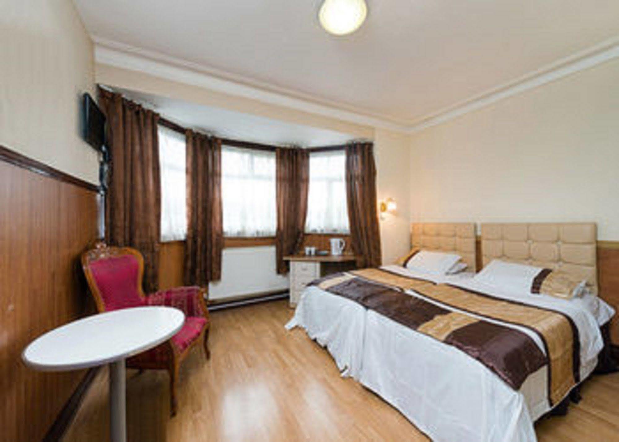 Bed & Breakfast Golders Green 5*