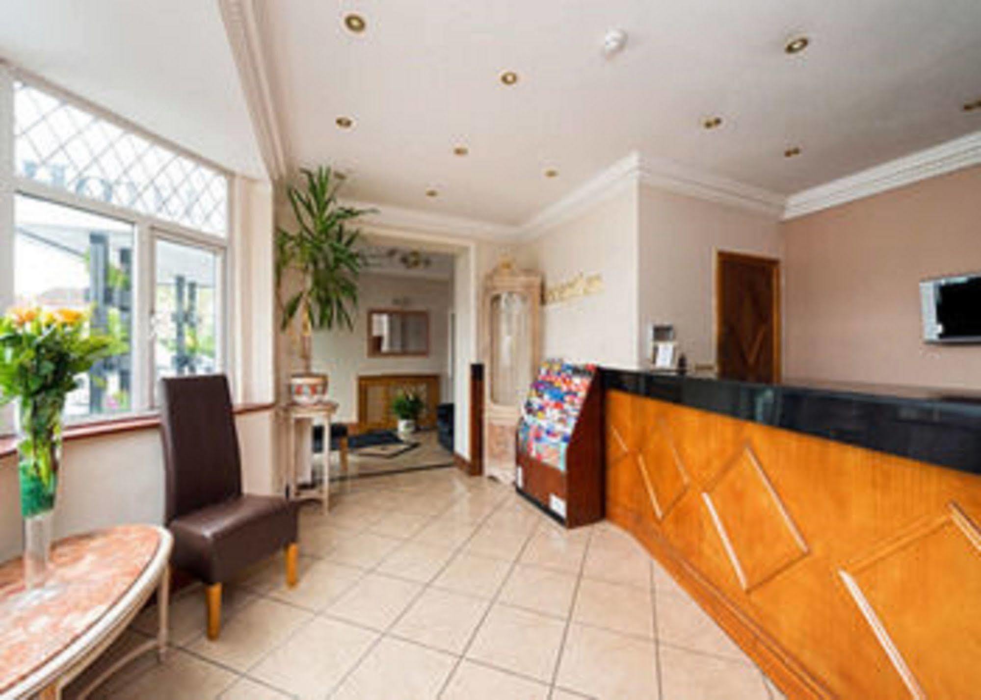 Golders Green 5*
