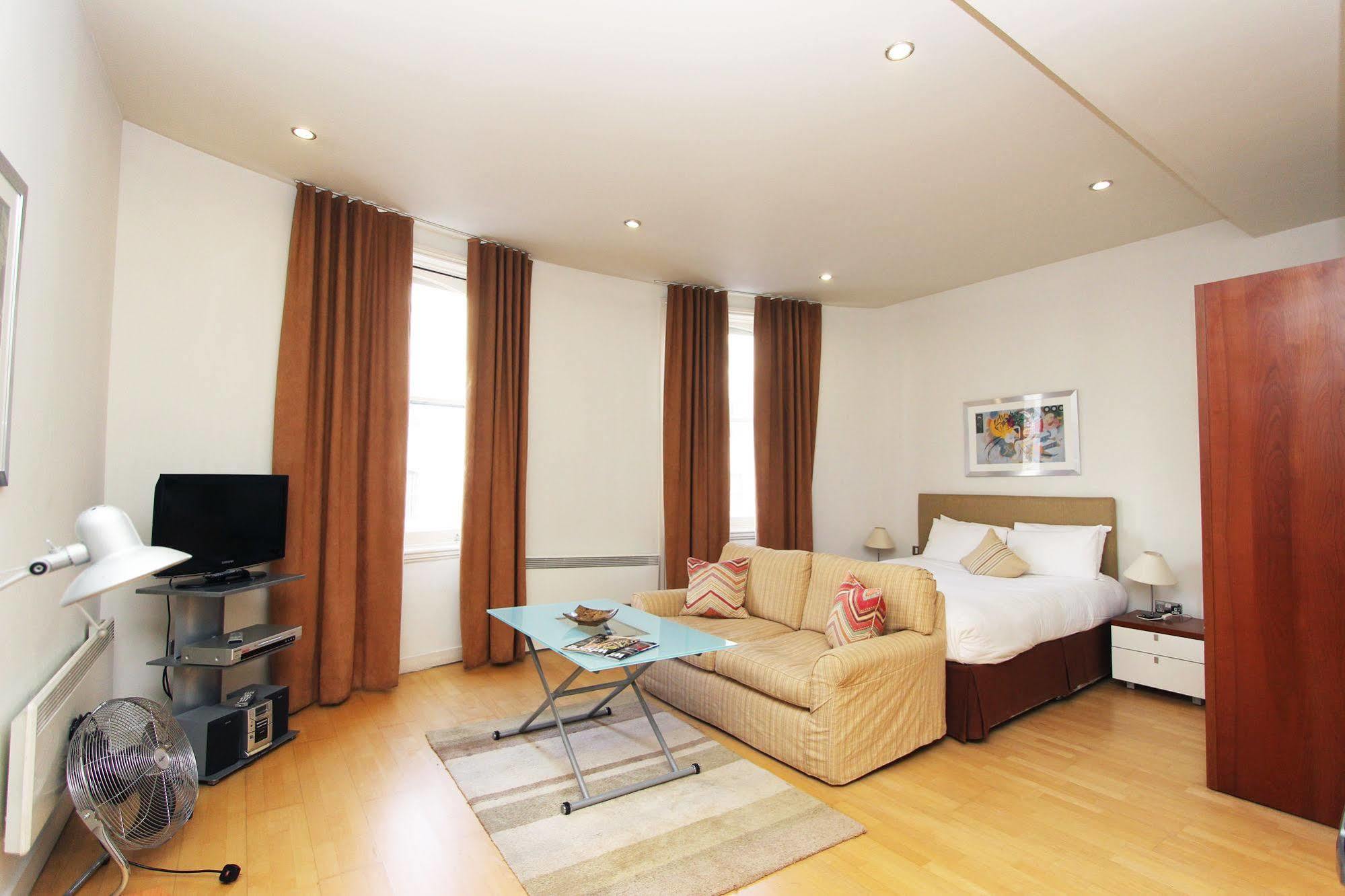 Princes Square Apartment