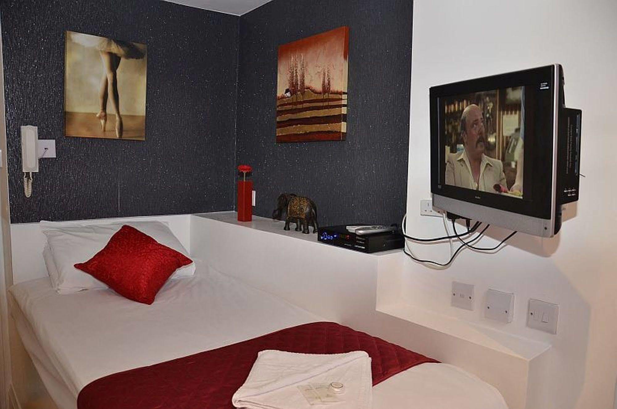 Hyde Park Apartment London