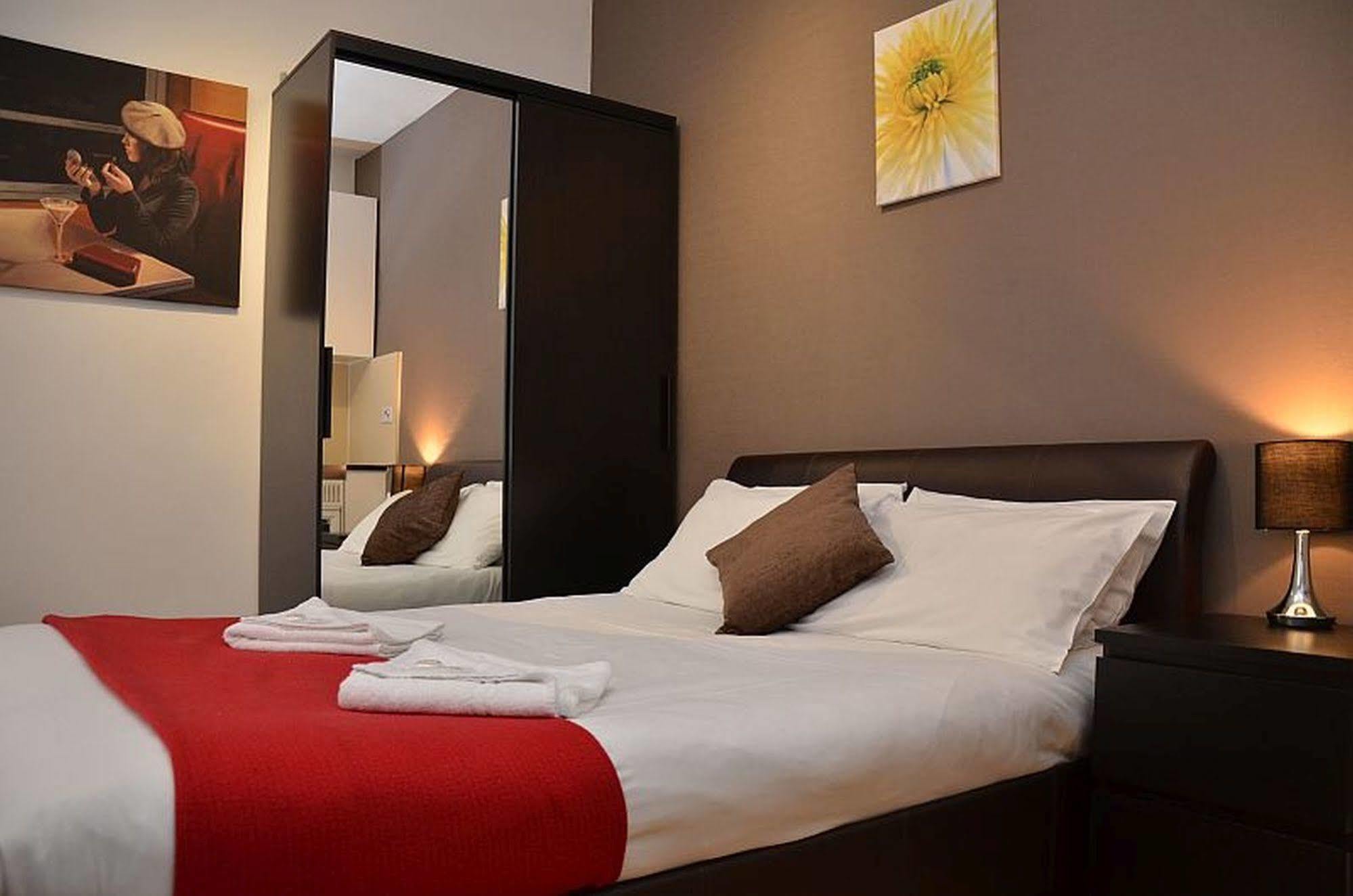 Hyde Park Apartment London