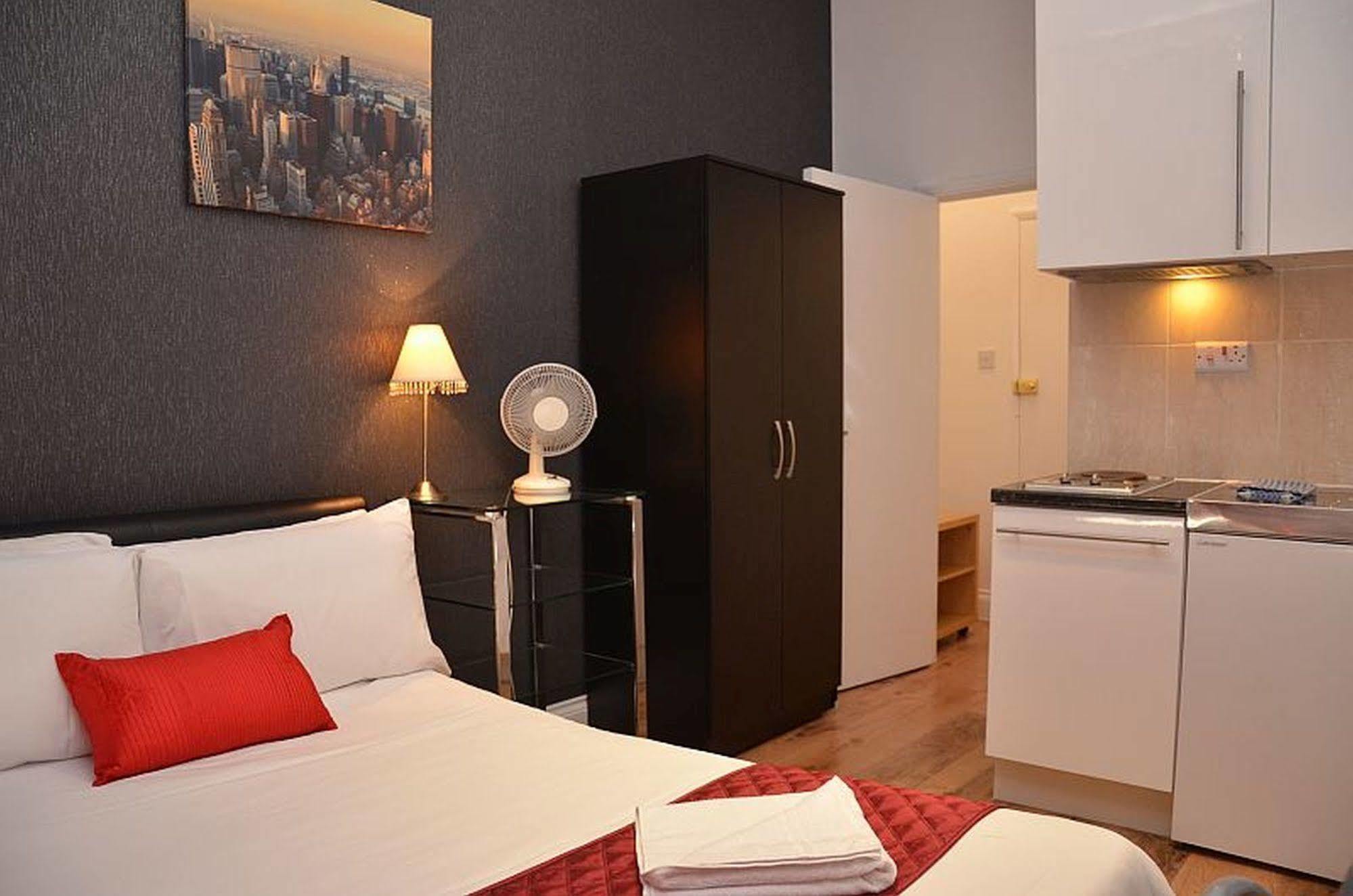 Hyde Park Apartment