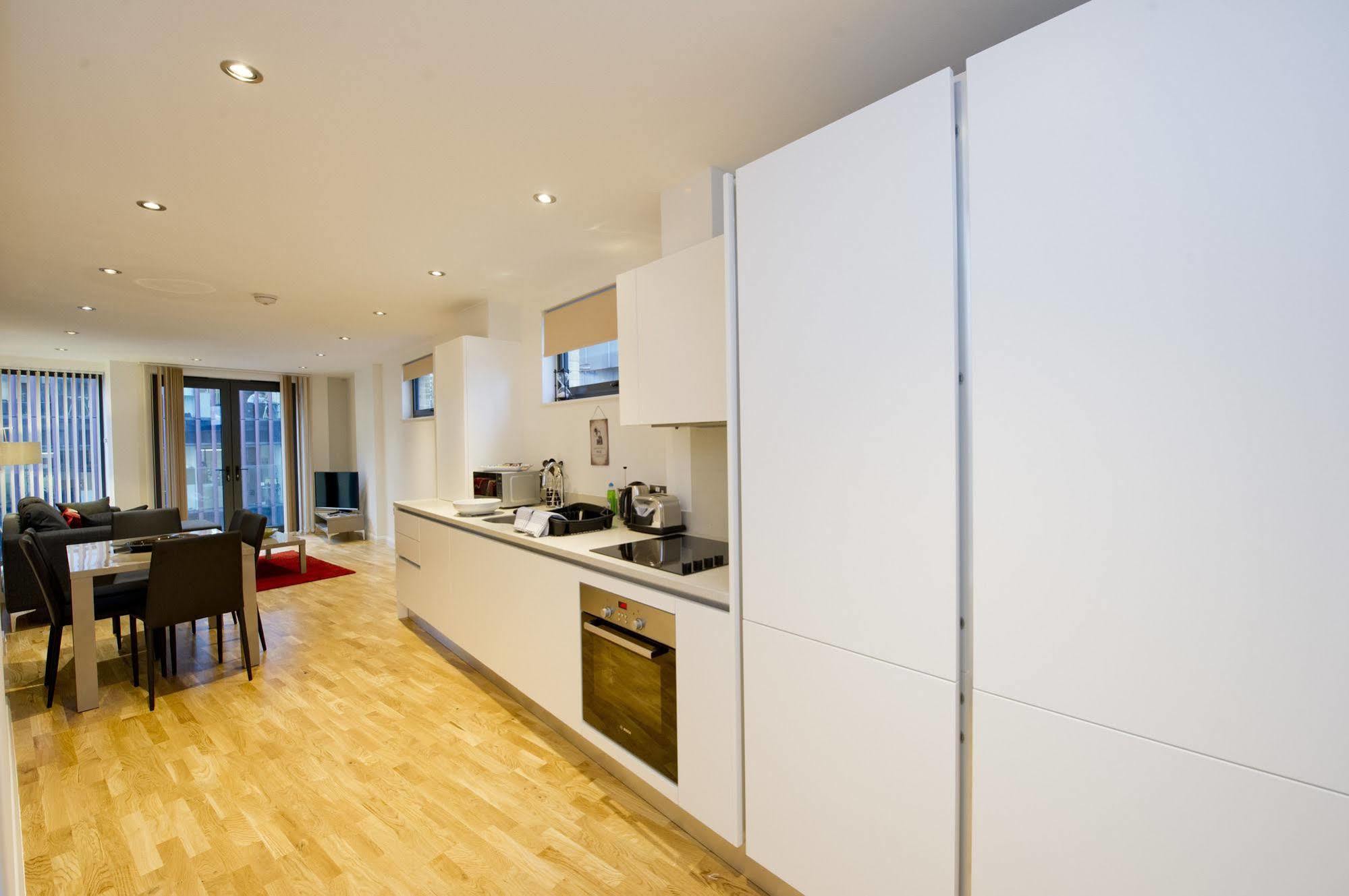 Tooley Street By Viridian *