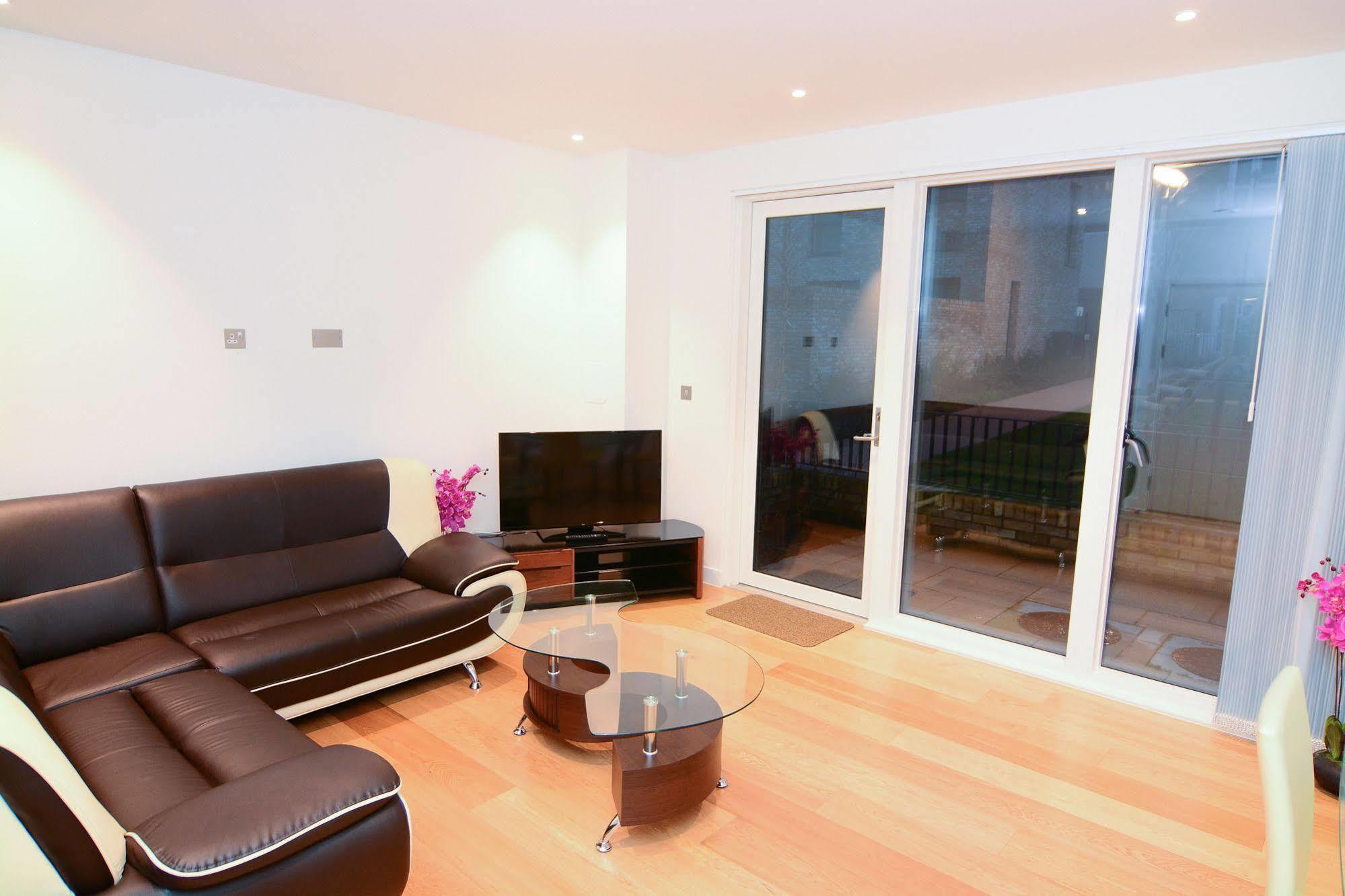 Apartment Wharf - Cambridge Av * London