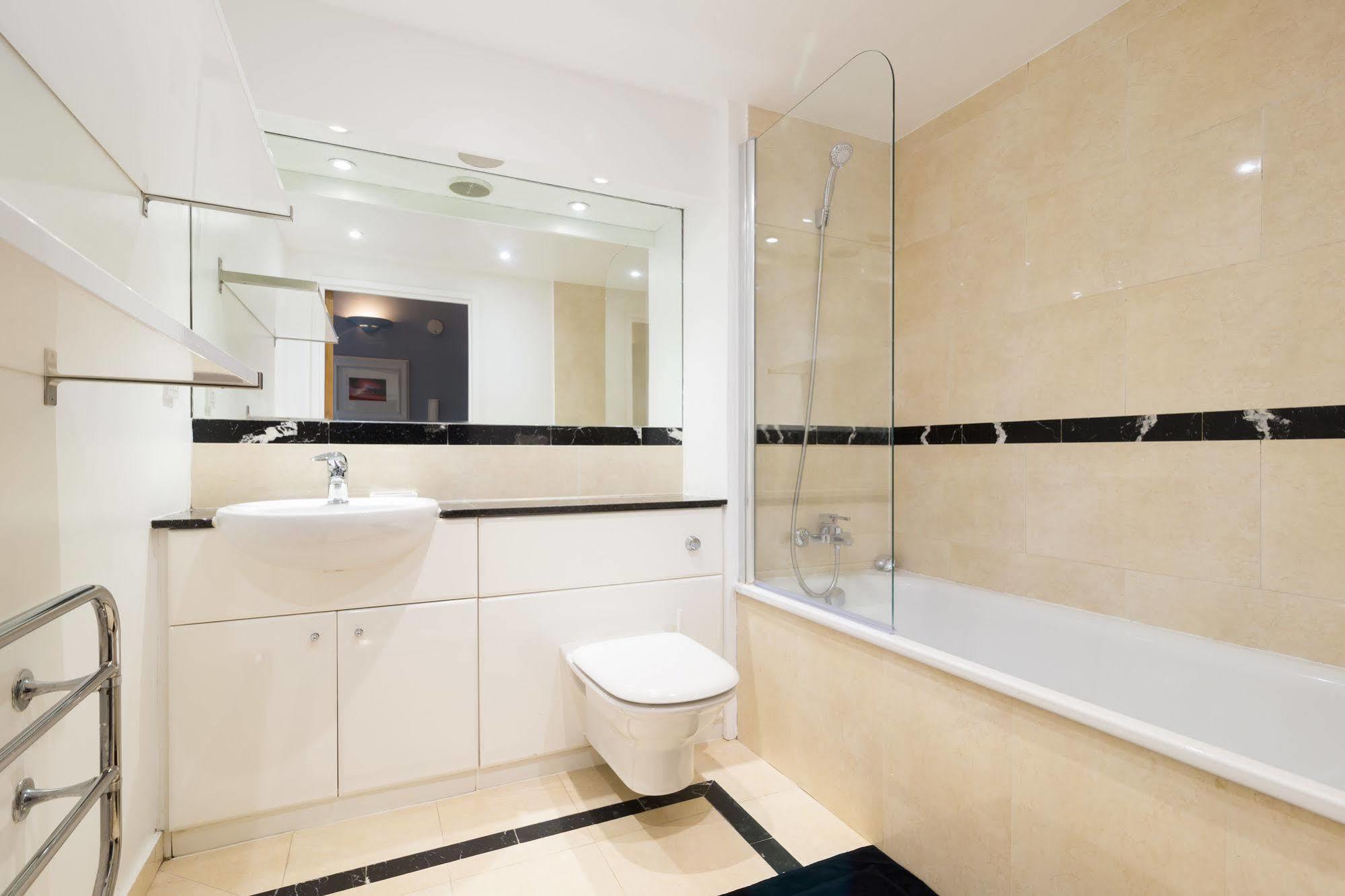 Seagull Lane Serviced Apartment London