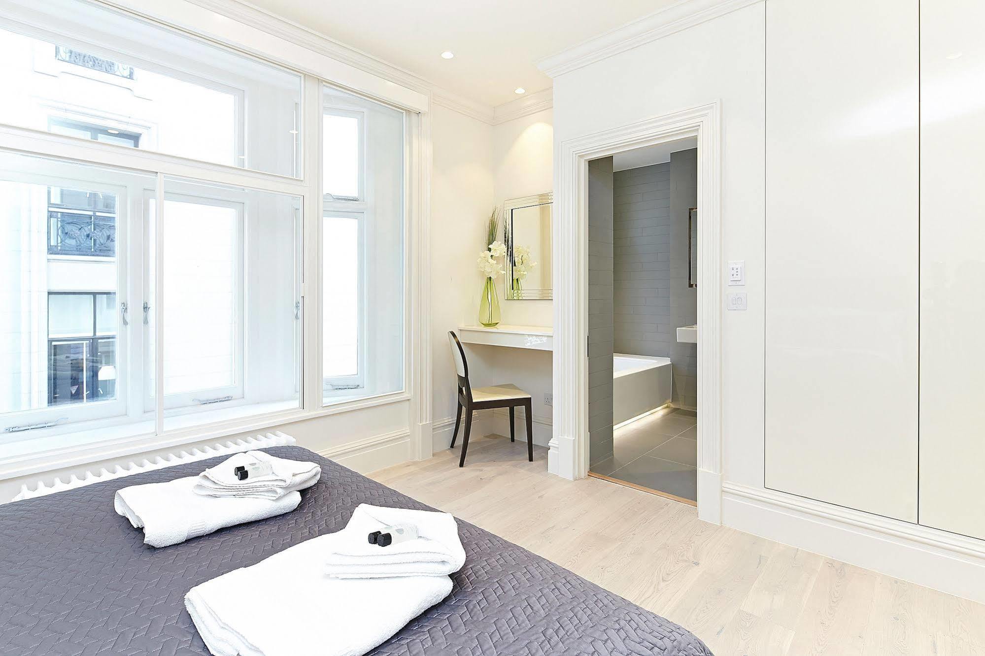 Stayo Exeter Street 3*
