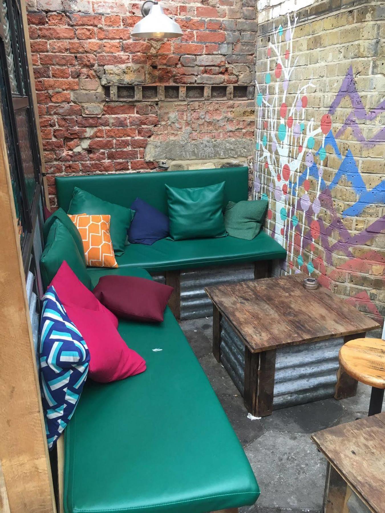 Apartment Lovely Garden Apartment In Wimbledon Town Centre With Private Parking By Wimbledon Holiday Lets London