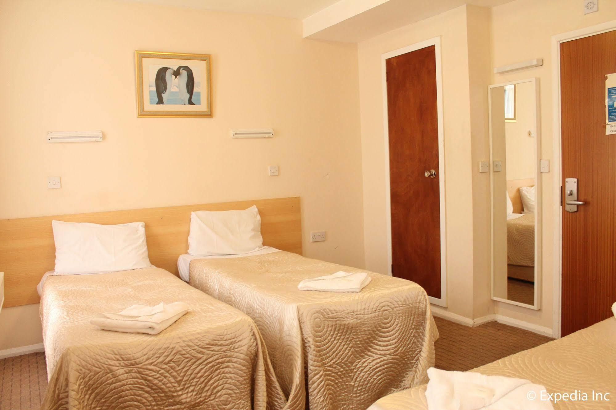Romanos Hotell 2*