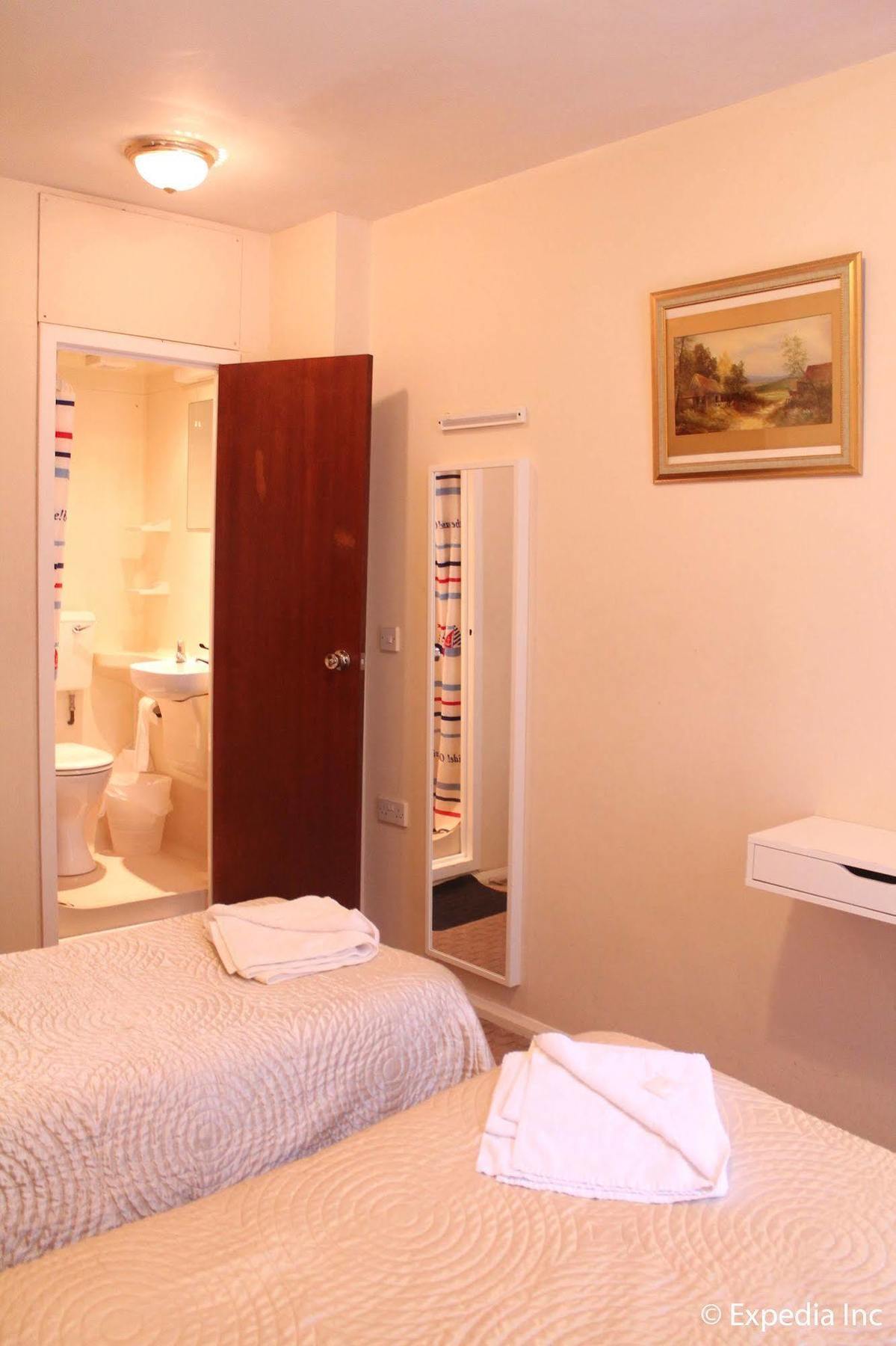 Romanos Hotel 2*