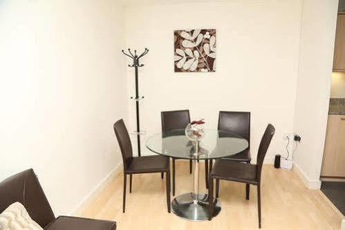 Styl Short Apartment London