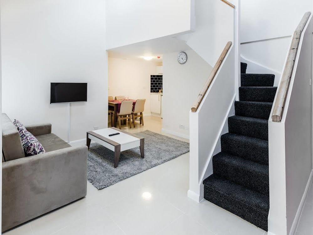 Commercial House Aparthotel London