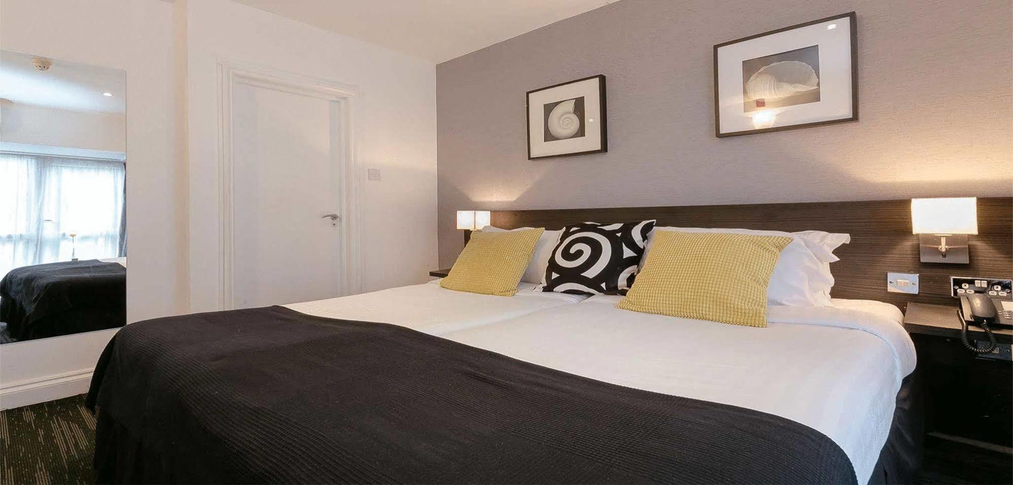Croft Court Hotel 3*