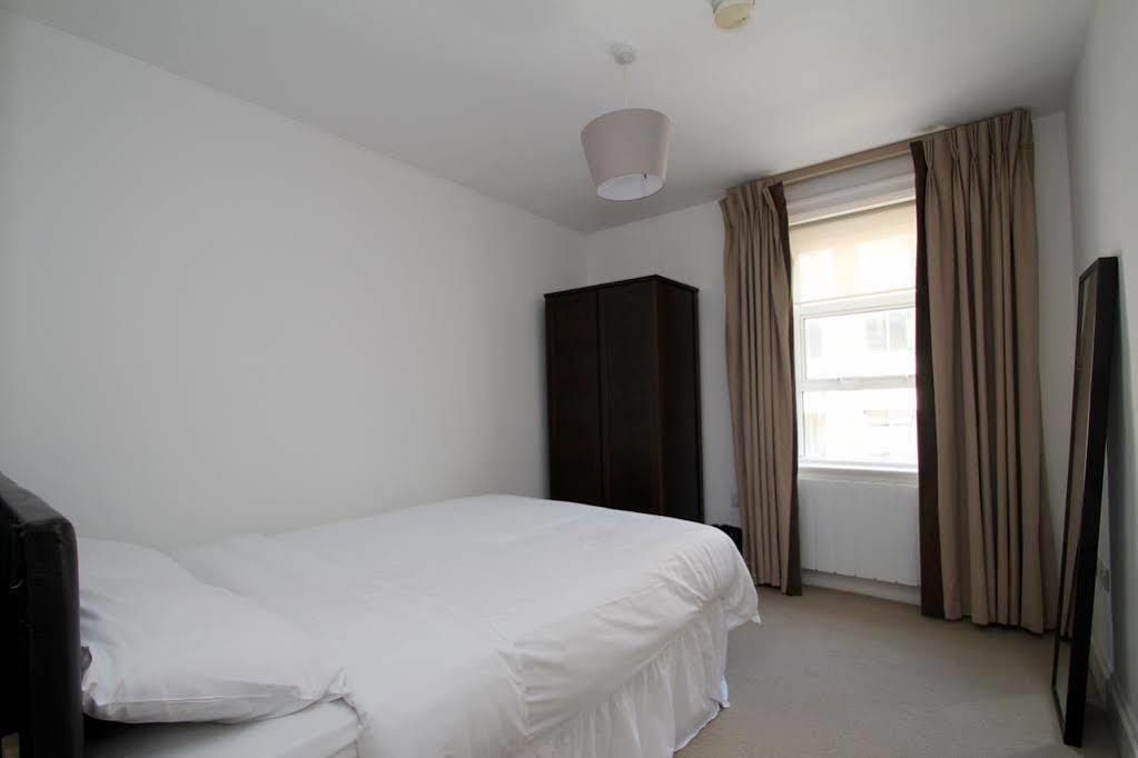 Selfridges Parkside Haven - 2 Bedroom Apartment *