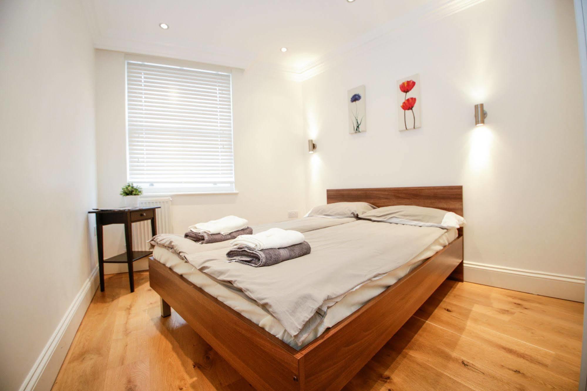 Park Views 4* London
