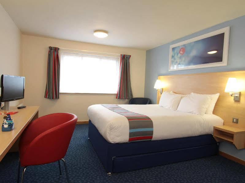 Travelodge Chigwell 3* London