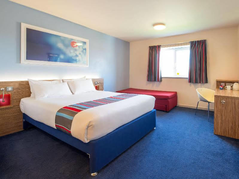 Travelodge Chigwell 3* London