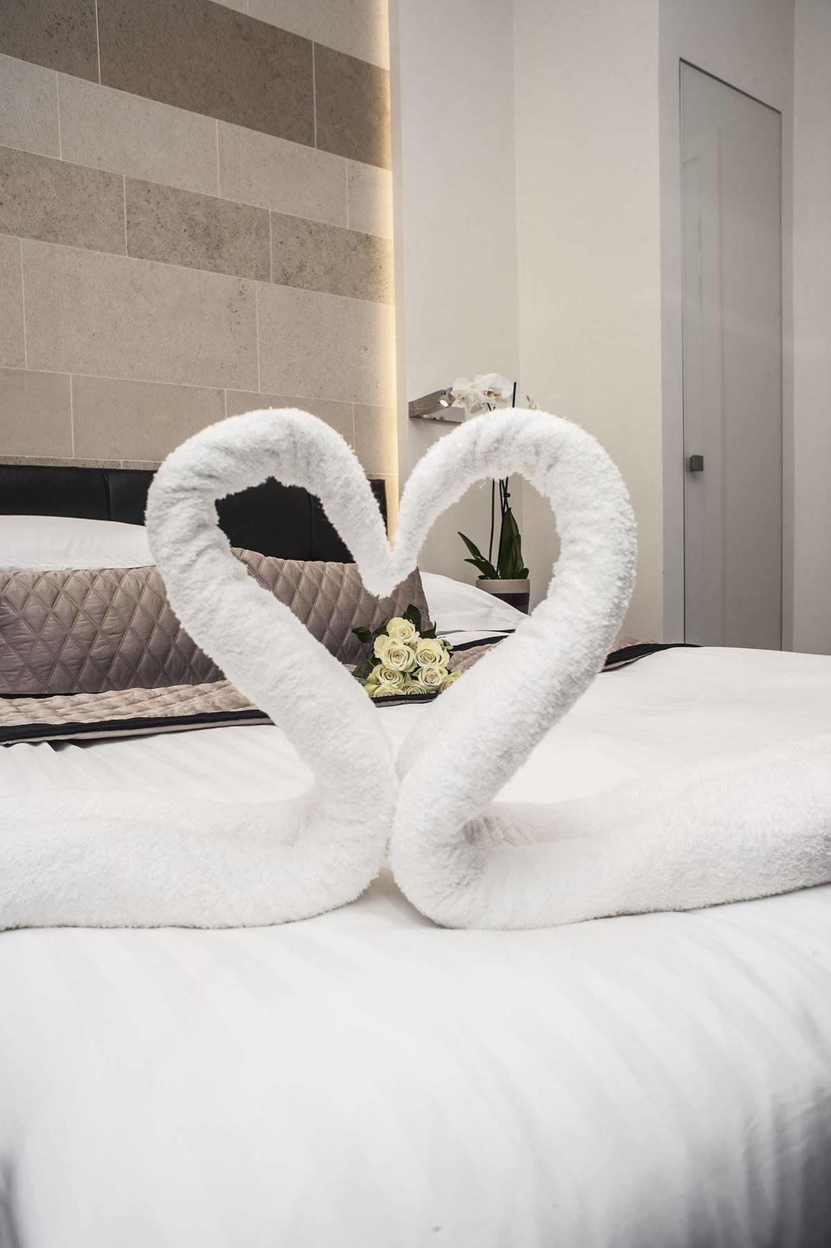 Nox Golders Aparthotel London