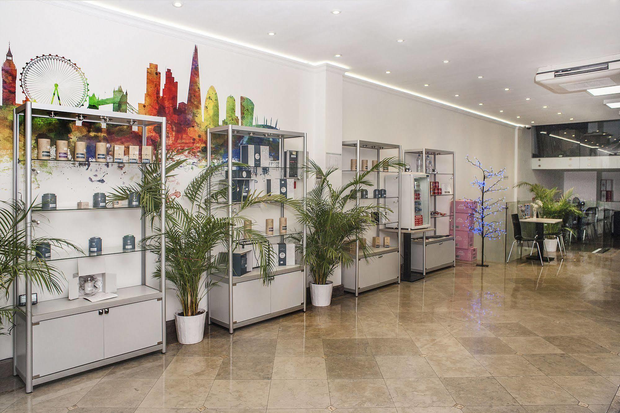 Nox Hyde Park Aparthotel