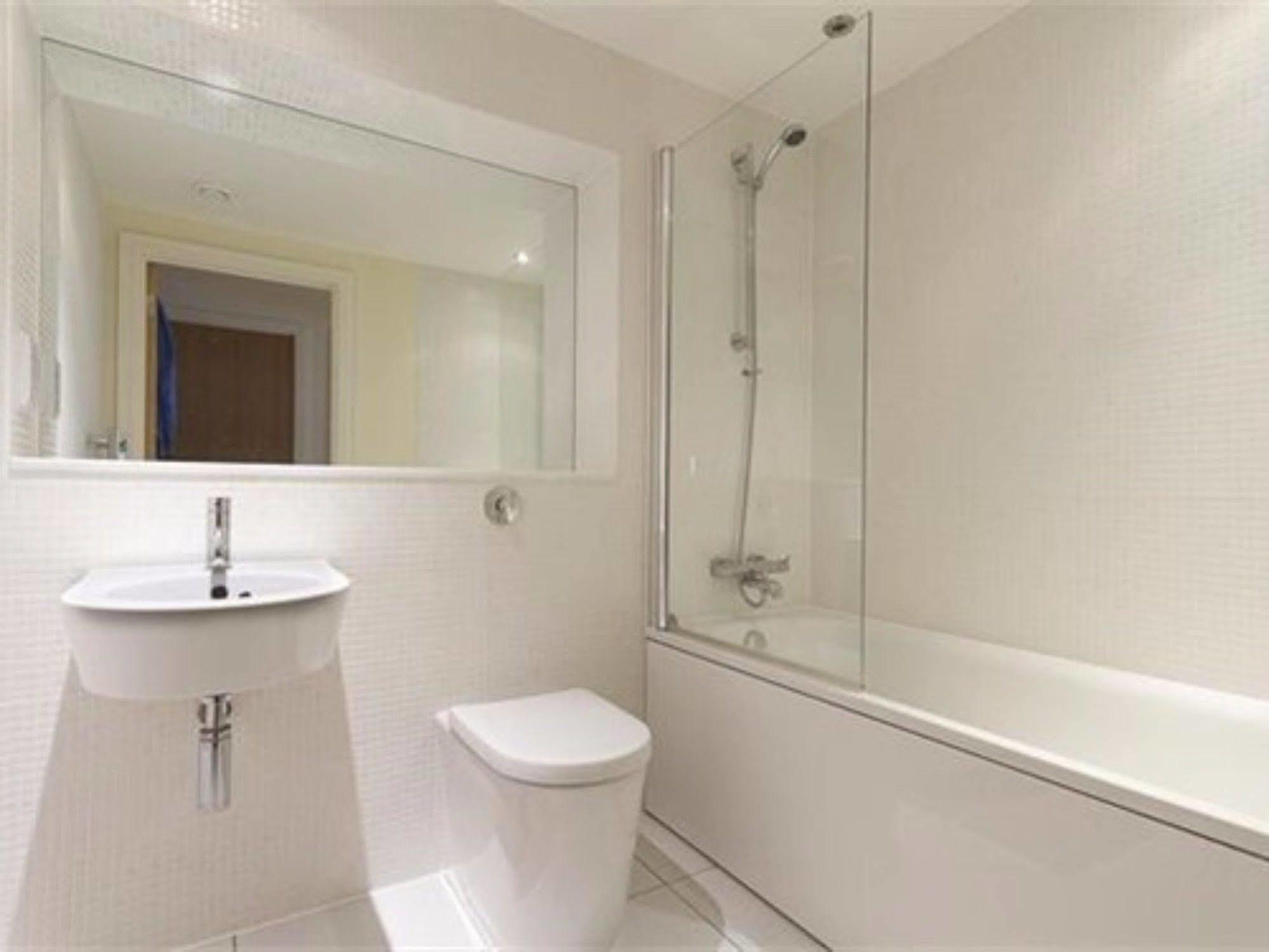 Serviced Apartment