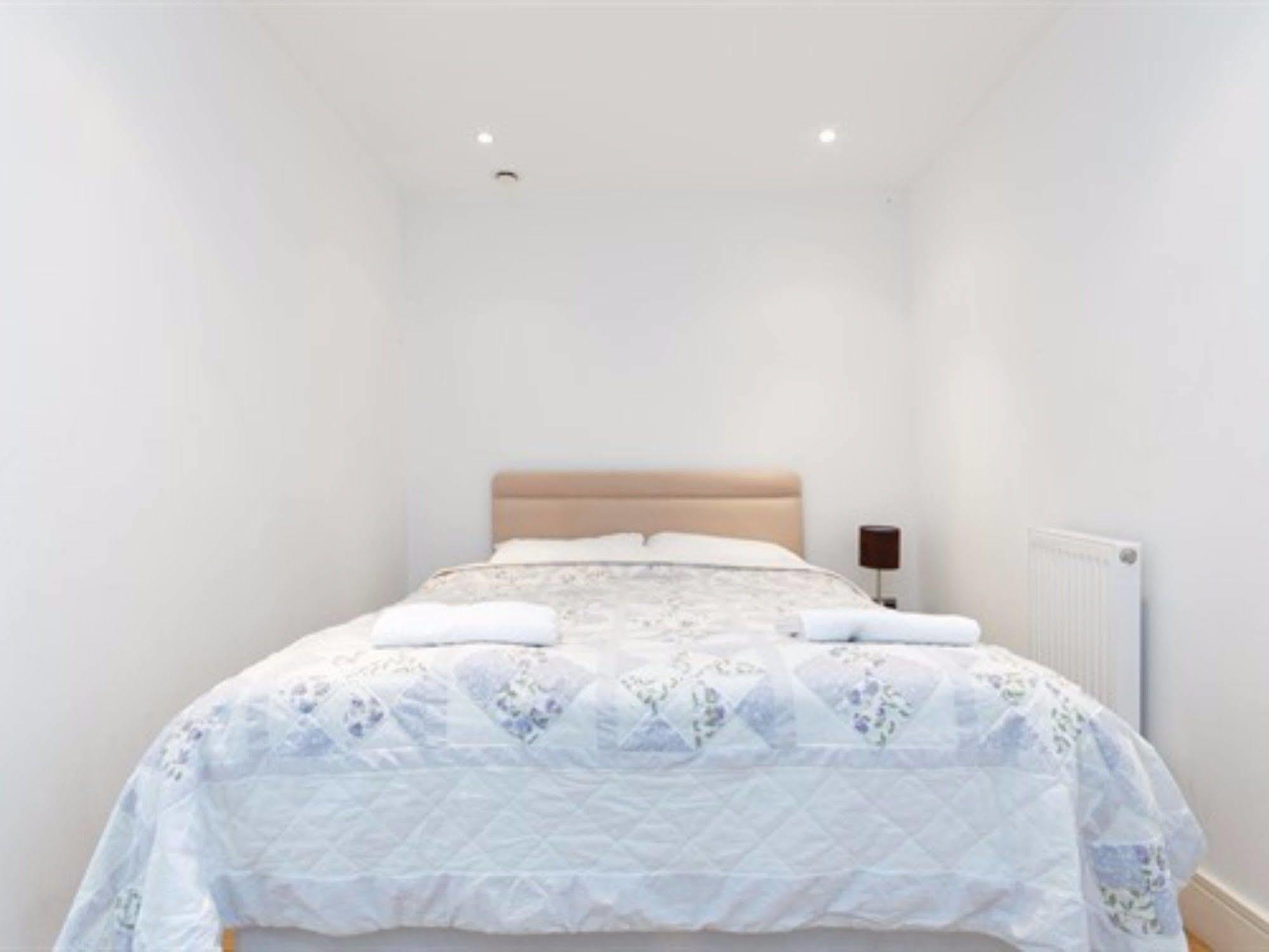 Serviced Apartment