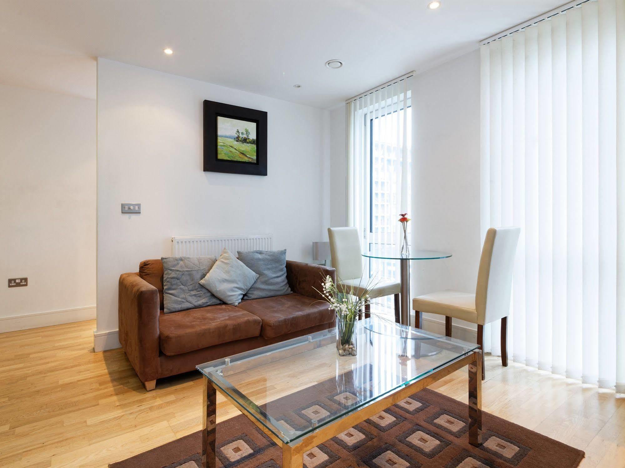 Serviced Apartment