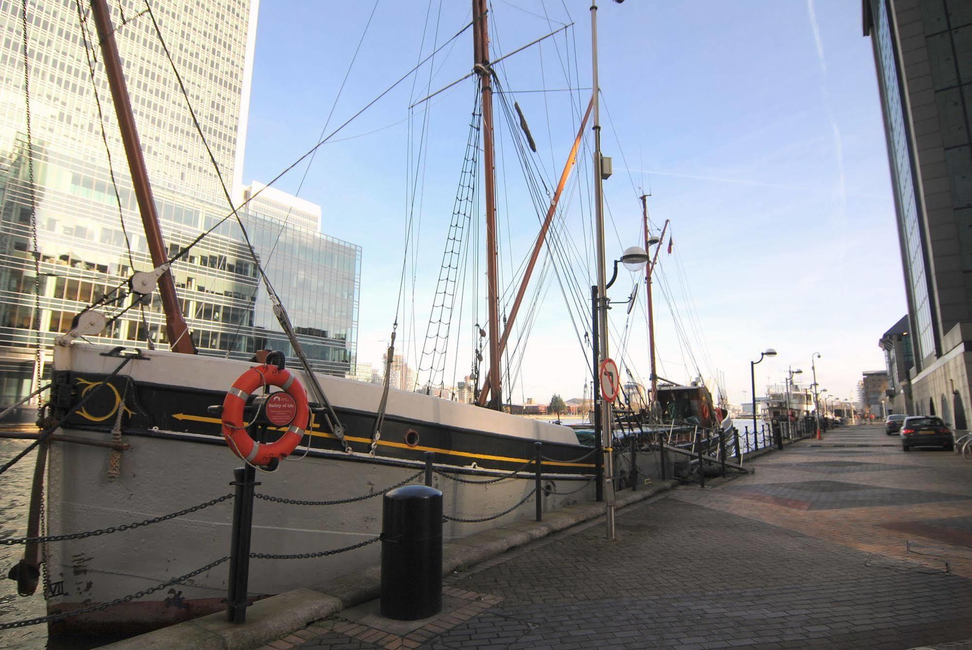 Canary Wharf - Corporate Riverside Apartments Apartment *