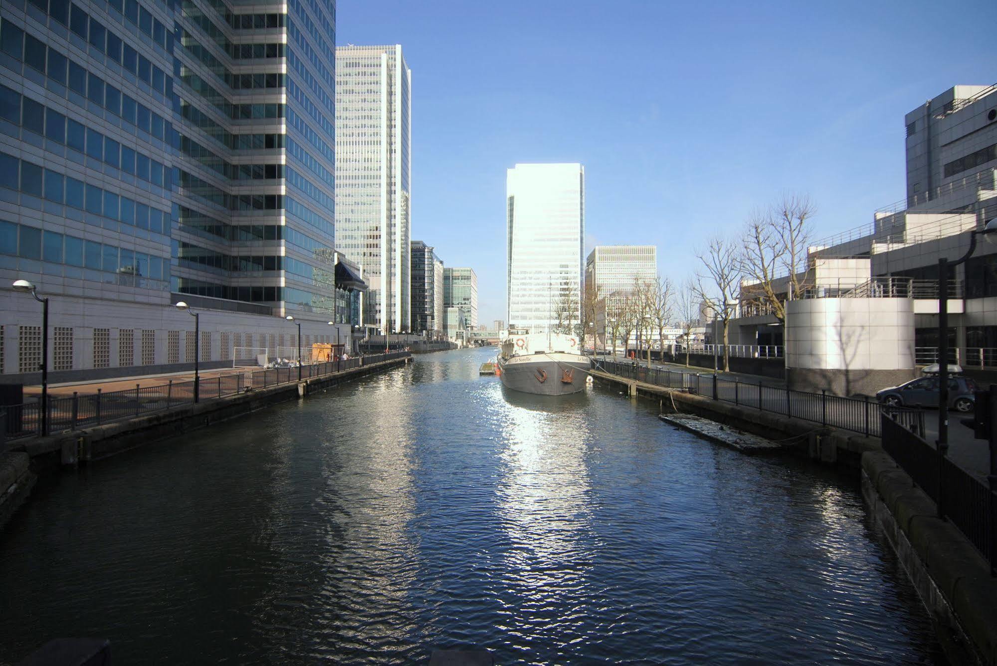 Canary Wharf - Corporate Riverside Apartments Apartment *