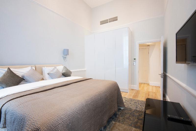 Aparthotel 17 Hertford Street Londra