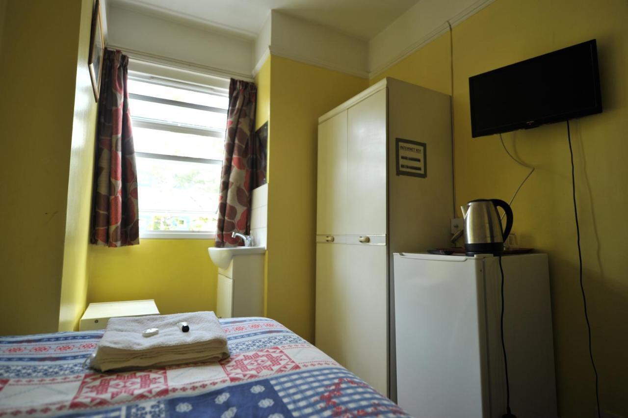 Hotel Acton Town London