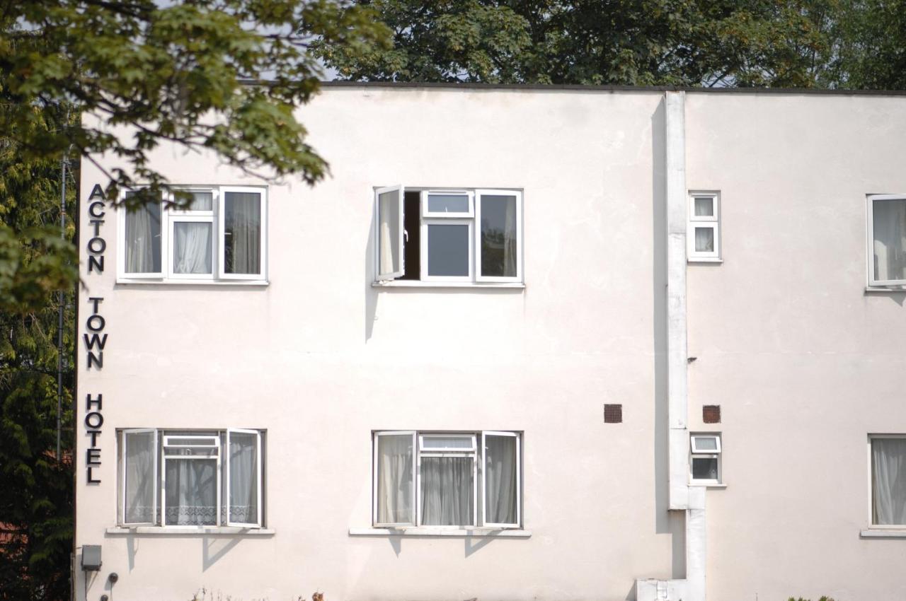 Hotel Acton Town