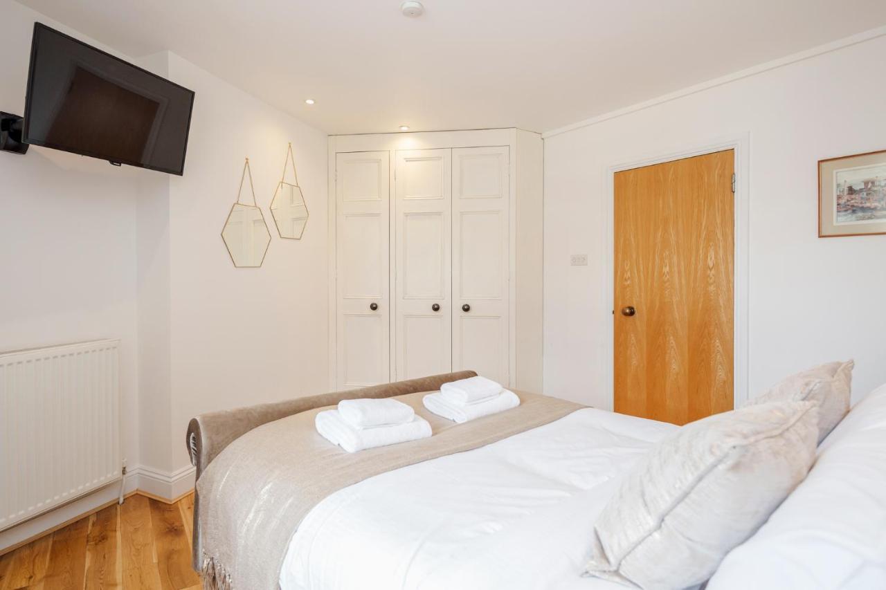Lejlighed Great Mayfair Apartment,sleeps 6 London