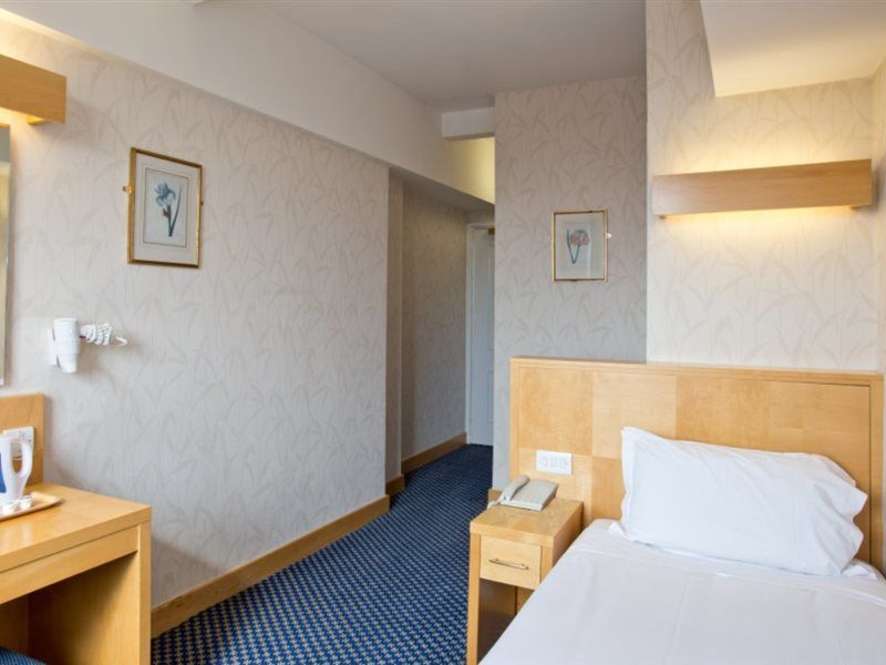 Royal National And Sister Hotels Roulette London
