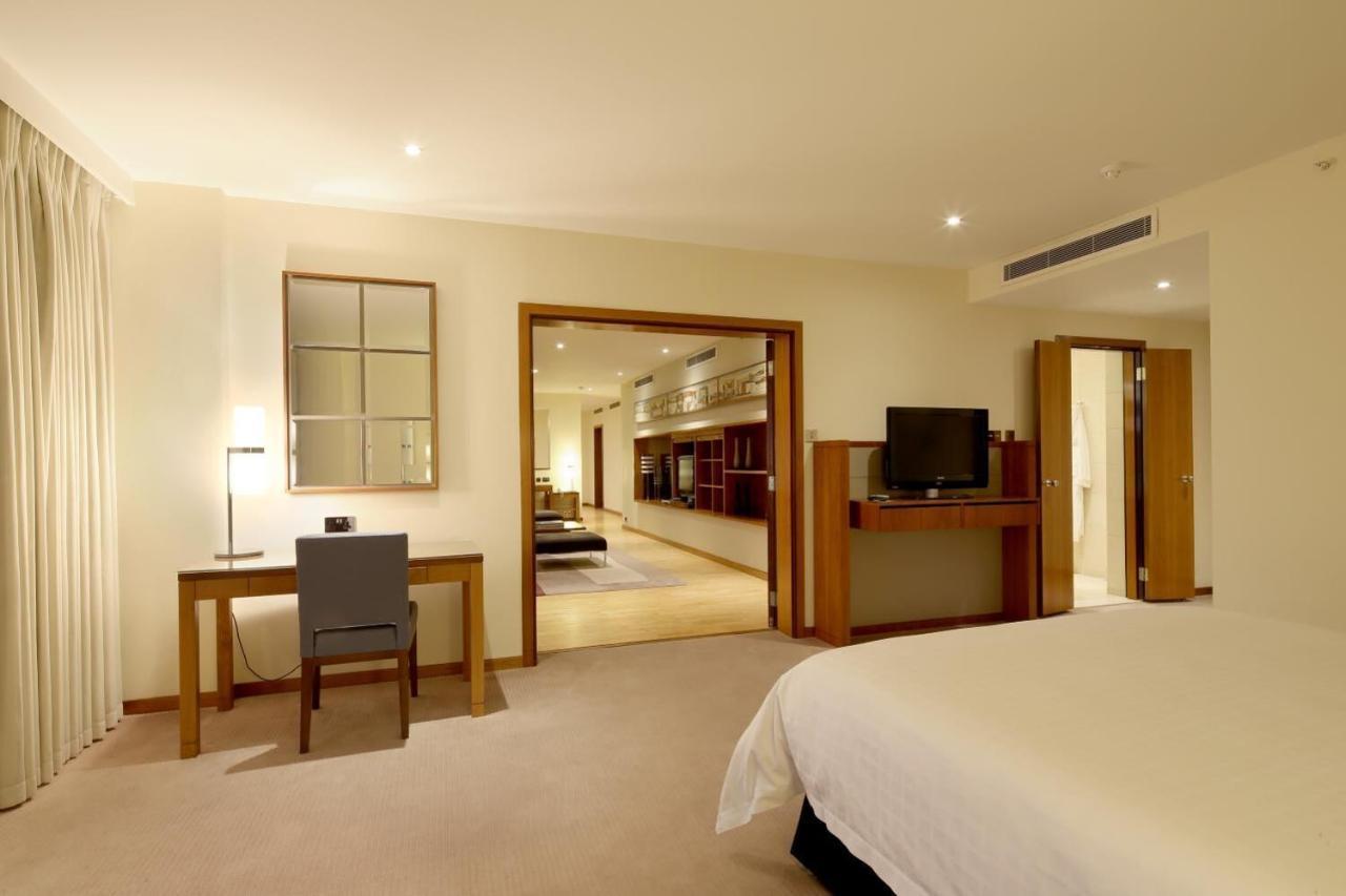 Canary Riverside Plaza London