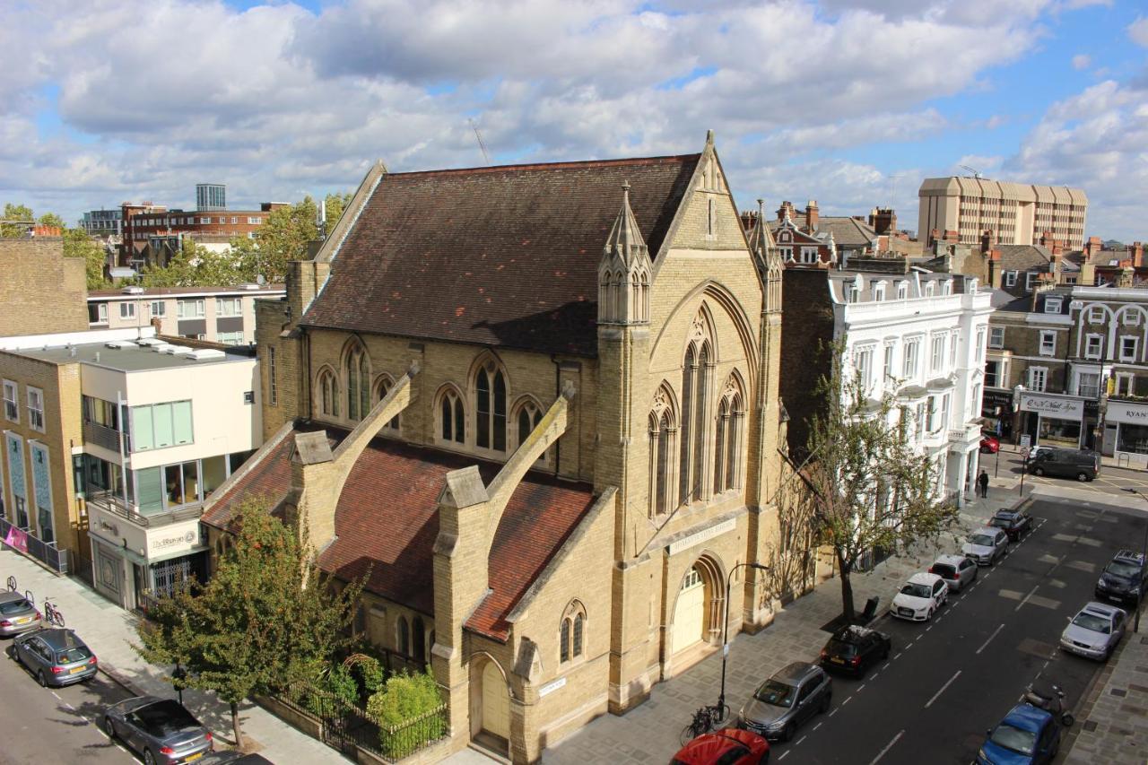 Apartment Regents Court London