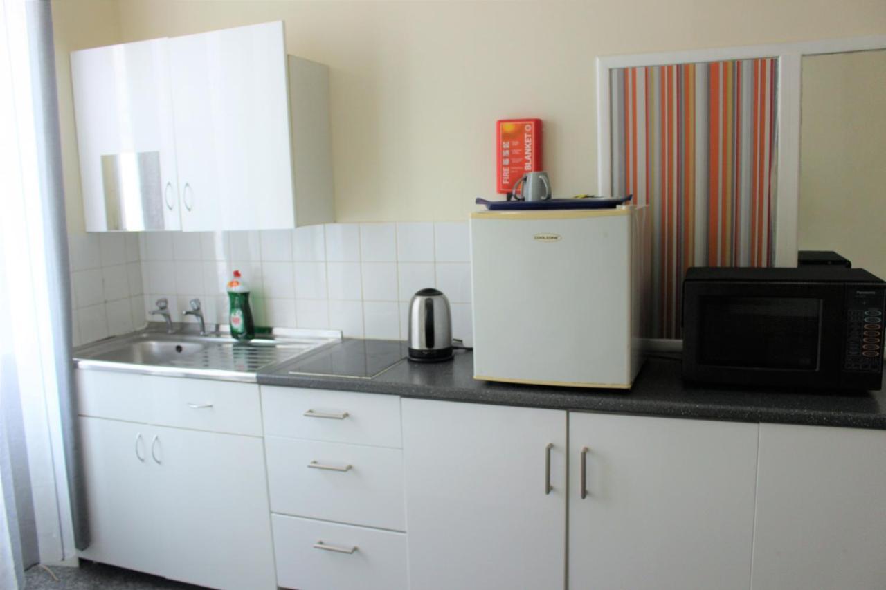 Apartment Regents Court