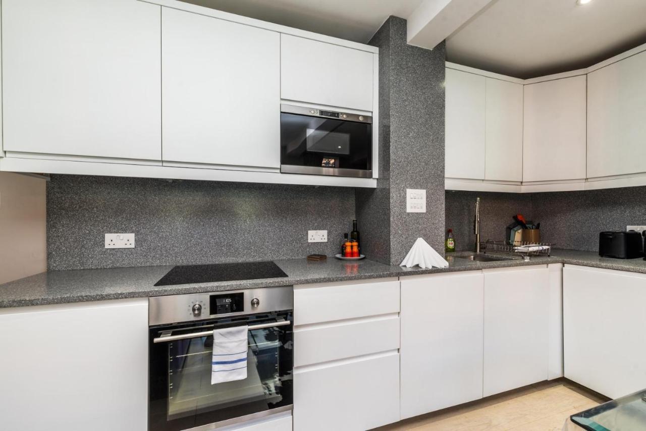 Apartment Super Luxurious 1bd Flat In The Heart Of Chelsea! London