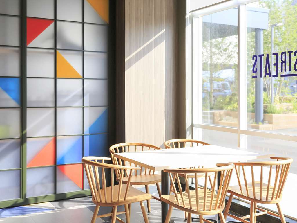 Ibis Styles Gloucester Road Hotel 3*