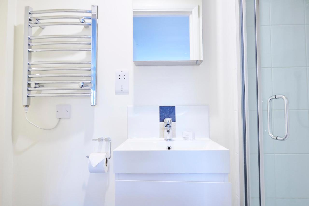 Access Kensington Olympia Apartment *