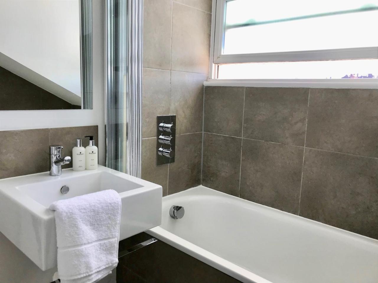 Apartment Loft Studio 1 Min To Station Zone 2 London
