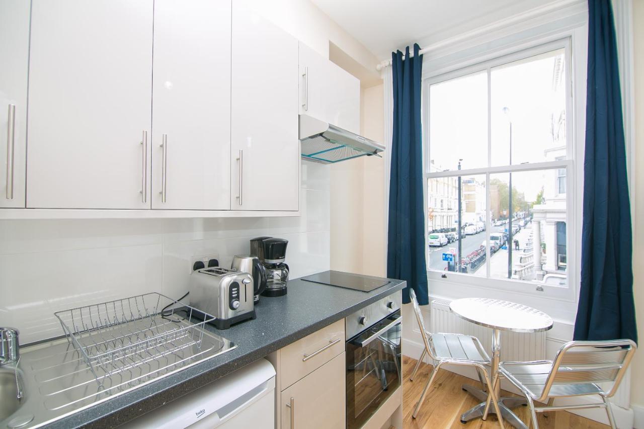 Earl's Court Apartment *