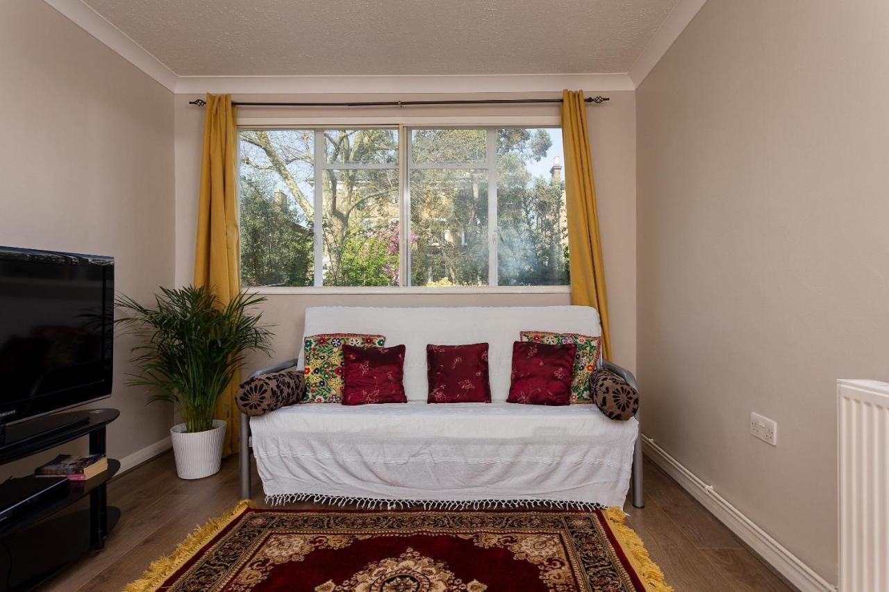 Fantastic 2bd Garden Flat In South London! Apartment
