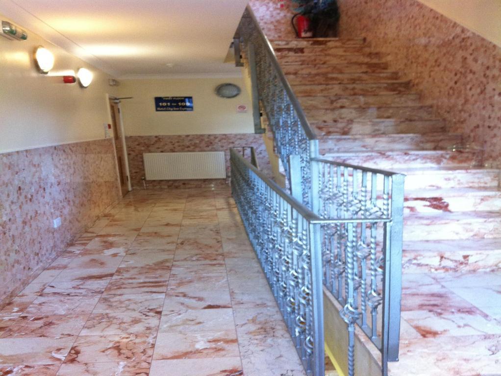 Hotel Express 2*