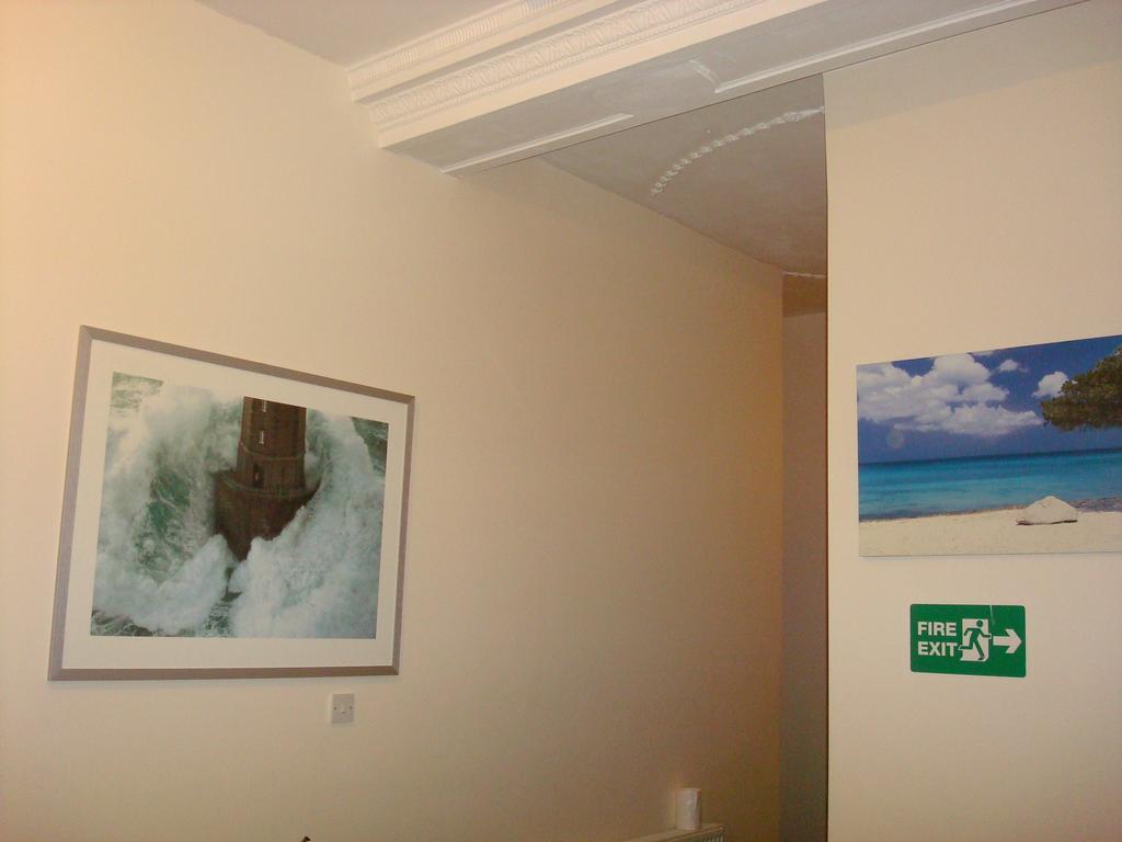 Hotel The