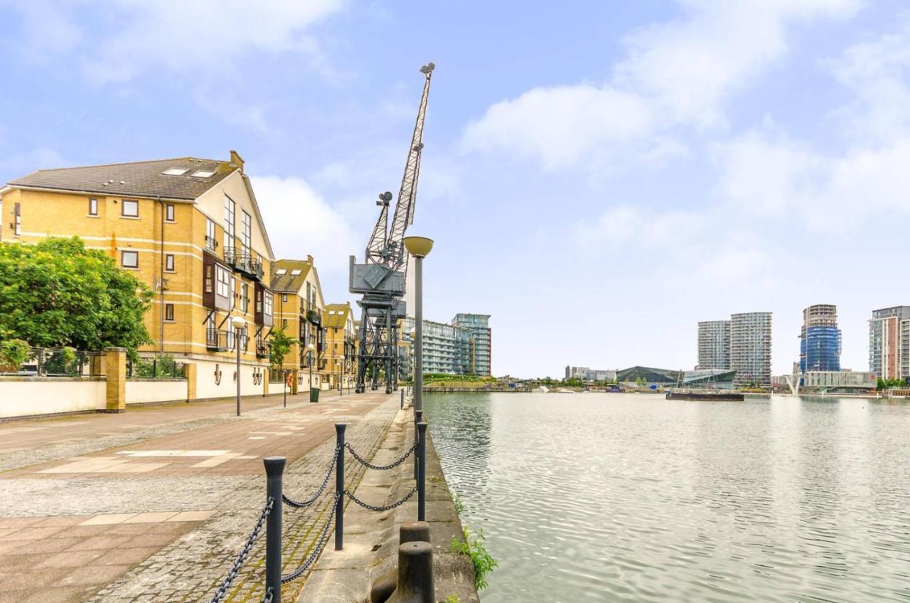 Excel Waterfront Apartments Apartment